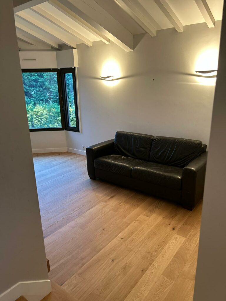Pose chez particulier de parquet menuiserie